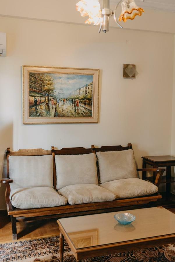 Apartmán House, Attiki Metro, *