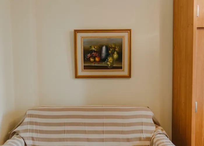 Best House, Attiki Metro, Athens